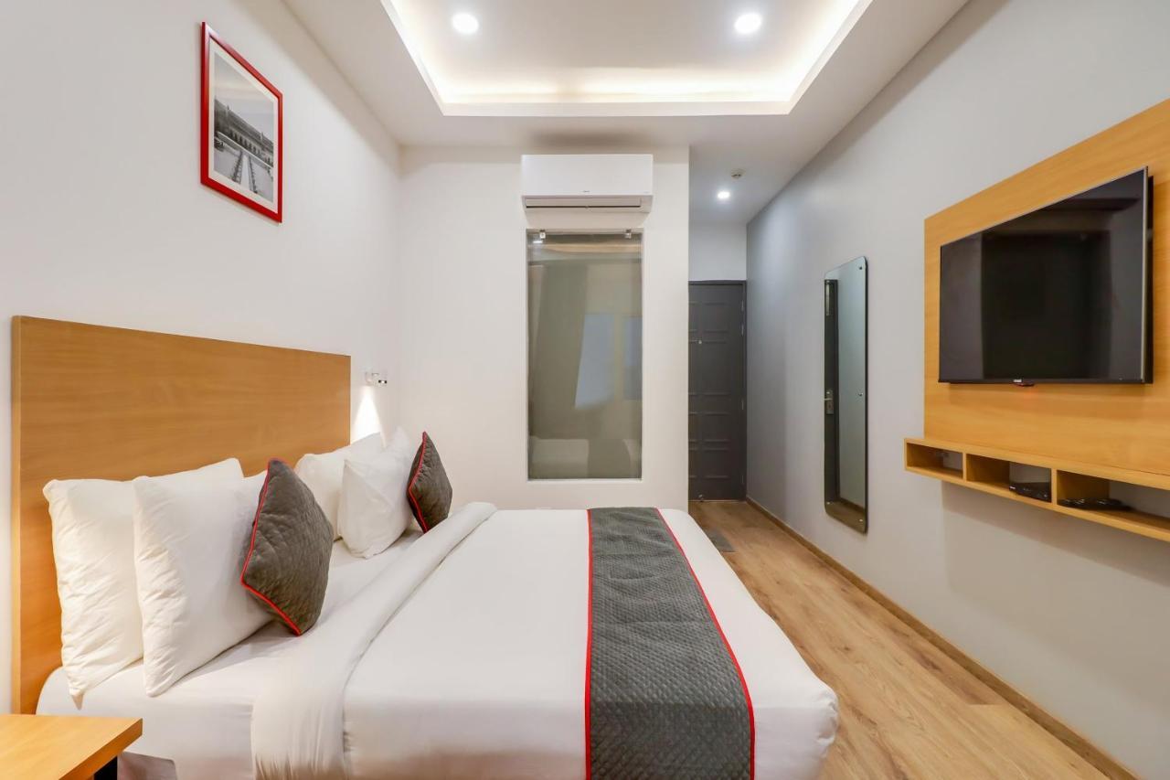 Super Townhouse Jashn Hotel Chinhat Eksteriør billede