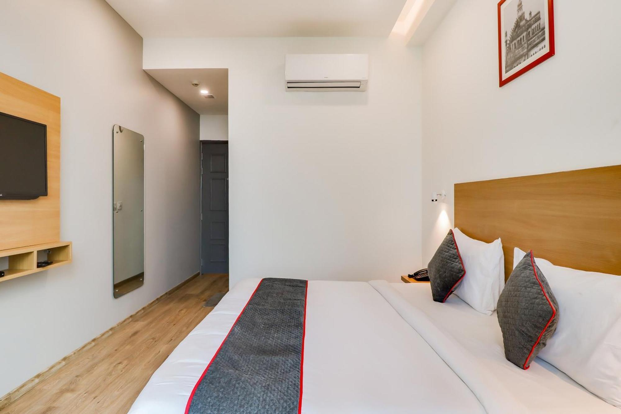 Super Townhouse Jashn Hotel Chinhat Eksteriør billede